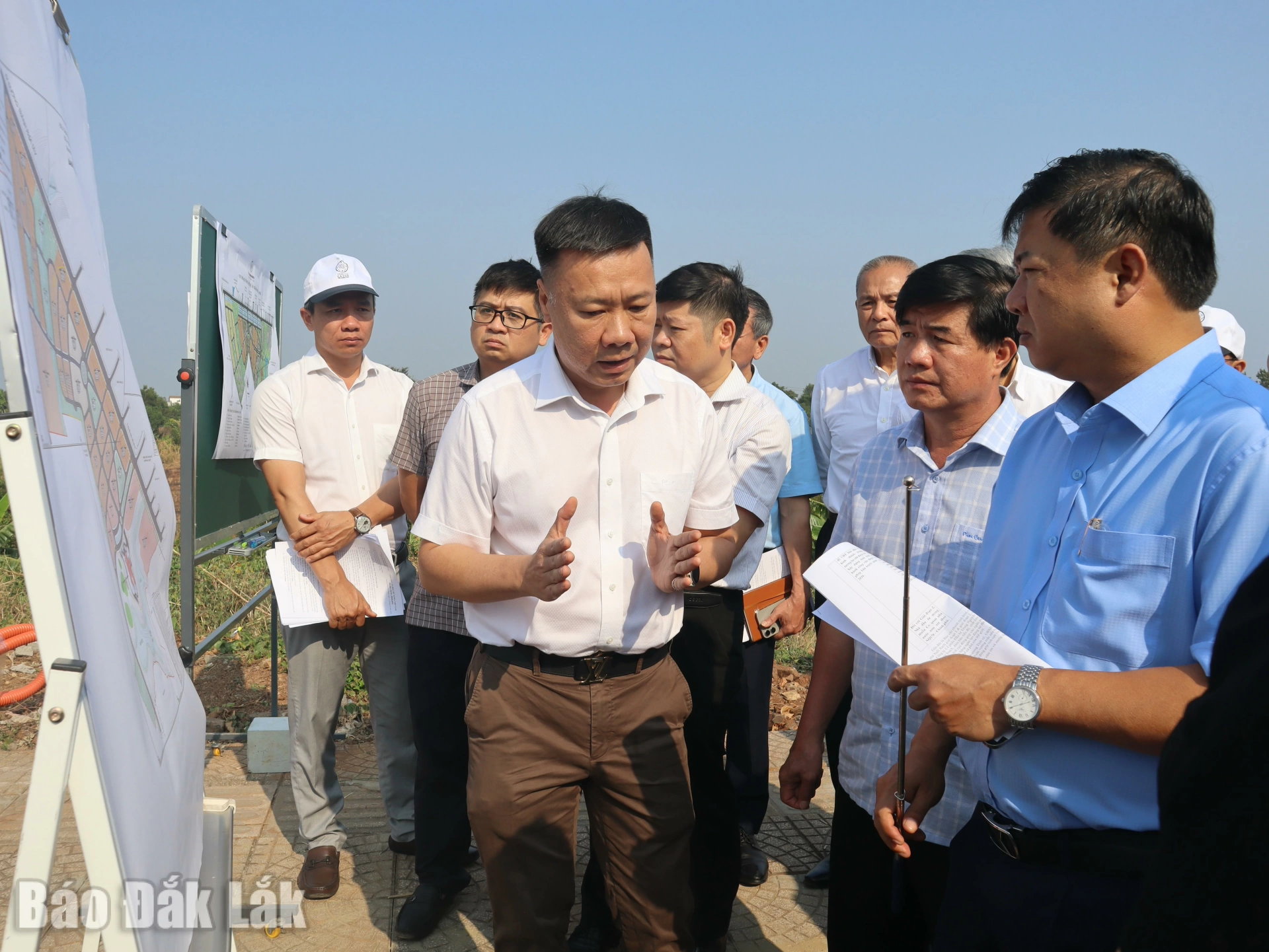 Bí thư Tỉnh ủy Lương Nguyễn Minh Triết kiểm tra các công trình, dự án